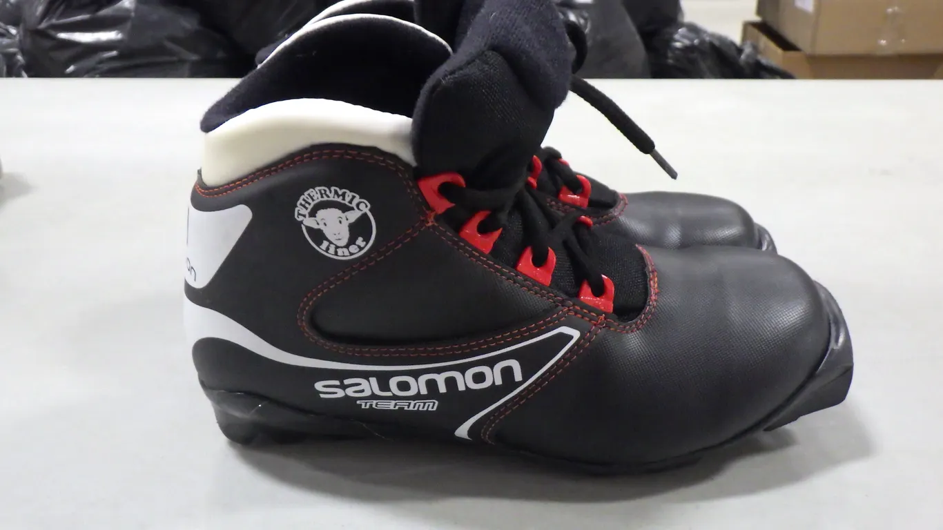 Salomon Team Cross-country ski boot (size 4) Salomon Team