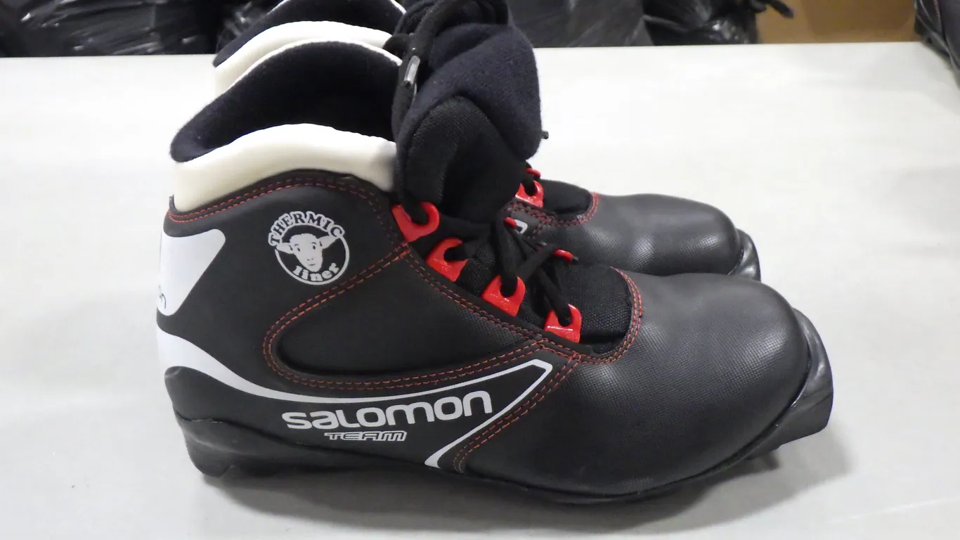 Salomon Team Cross-country ski boot (size 4) Salomon Team