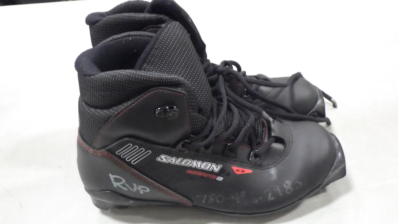 Salomon Escape 5 Cross-country ski boot (size 7) Salomon Escape 5