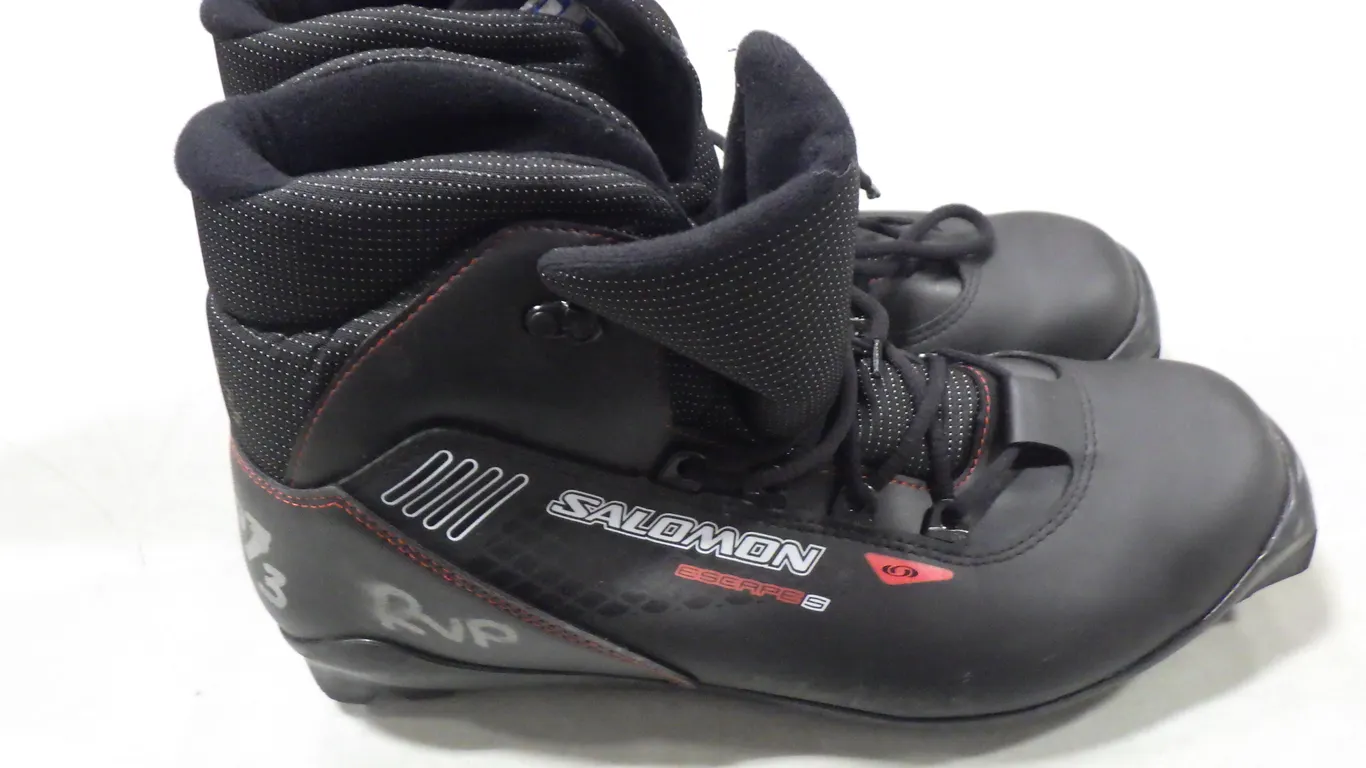 Salomon Escape 5 Cross-country ski boot (size 13.5) Salomon Escape 5