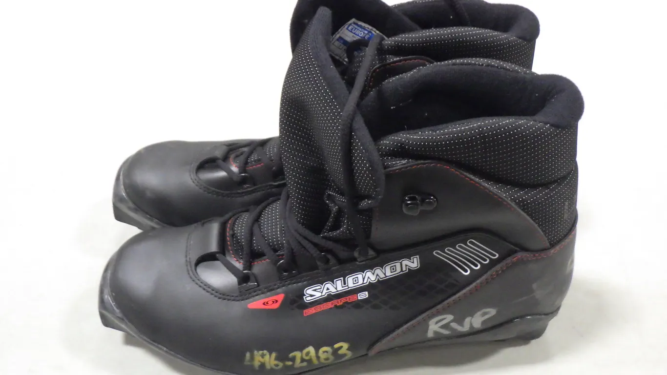 Salomon Escape 5 Cross-country ski boot (size 13.5) Salomon Escape 5