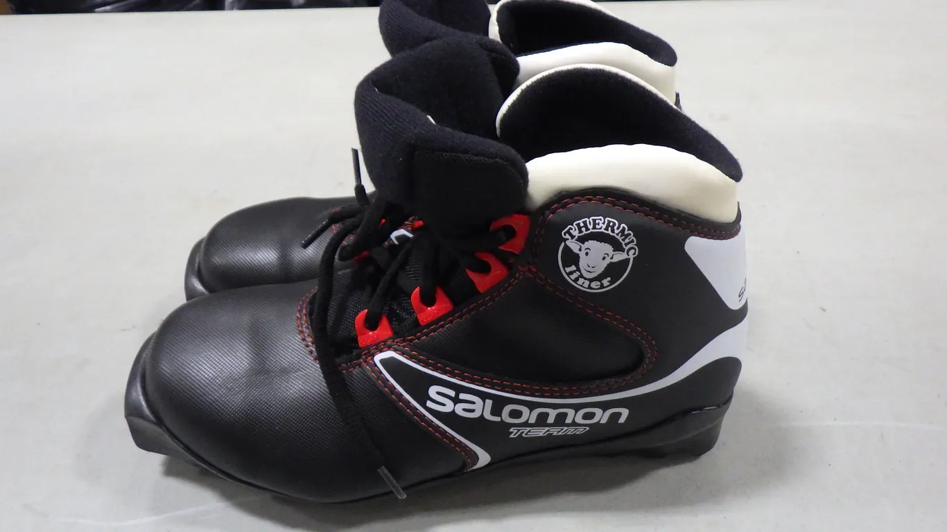 Salomon Team Cross-country ski boot (size 3) Salomon Team