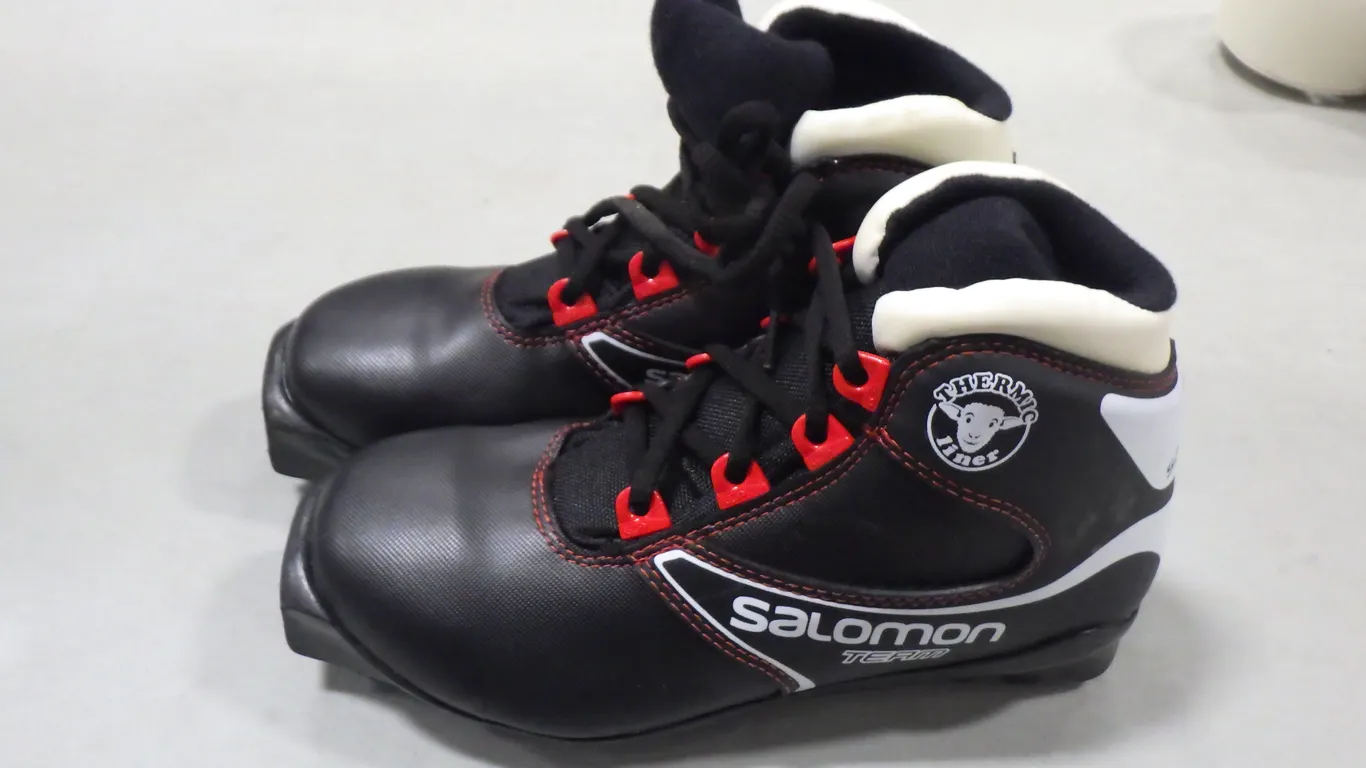 Salomon Team Cross-country ski boot (size 3) Salomon Team