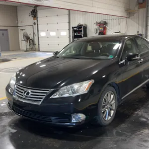 2010  Lexus  ES 350  Sedan