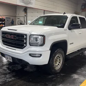 2018  GMC  Sierra 1500  4x4 SLE 4dr Crew Cab 5.5 ft. SB