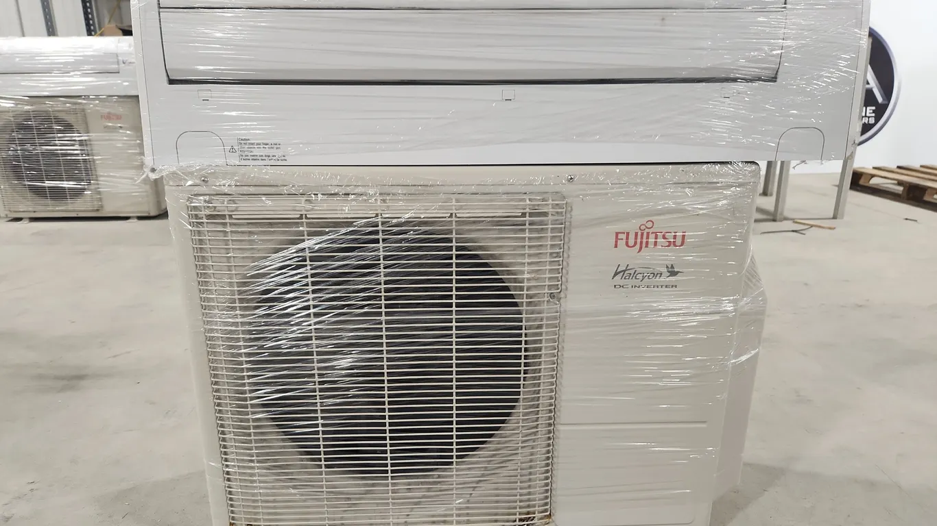 Fujitsu Heat Pump 12k BTU with ODU Stand