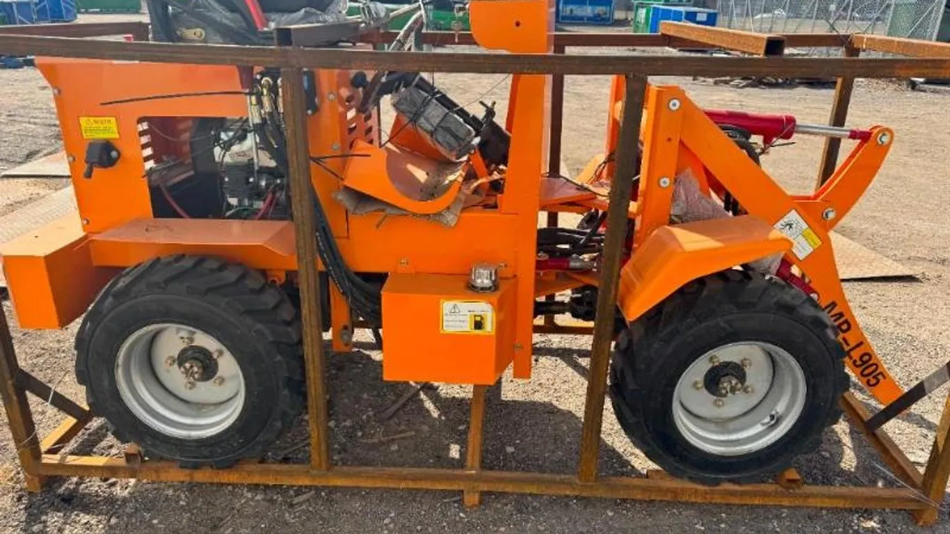 Machpro MP-L905 Mini Wheel Loader (Unused)