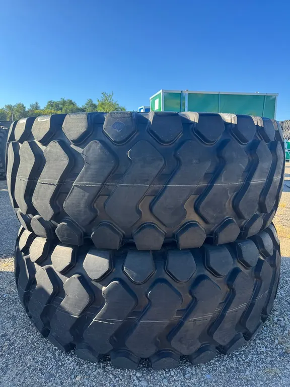 NEW! LOT OF 2 TIRES BEAVER 26.5-25 24PR TL E3/L3
