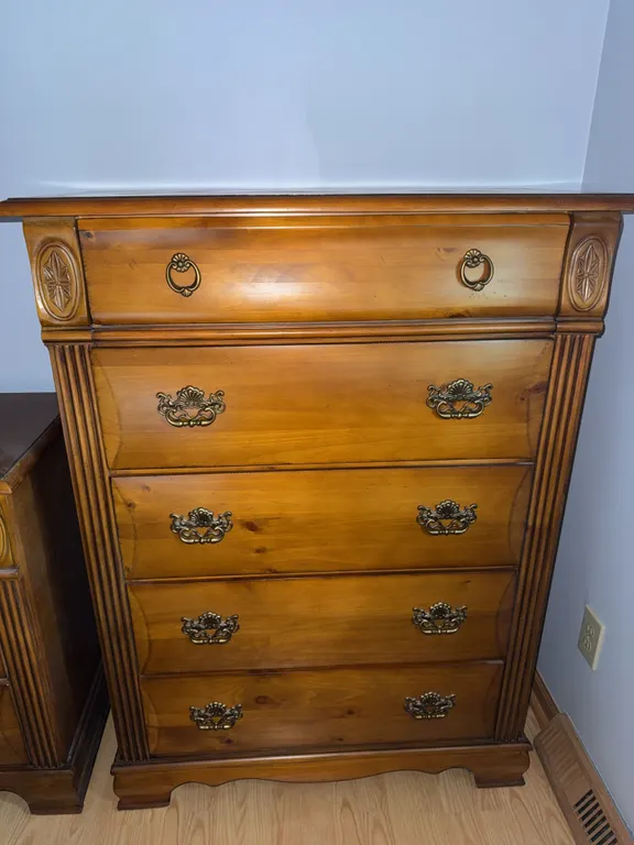 Traditional Five-Drawer Chest of Drawers