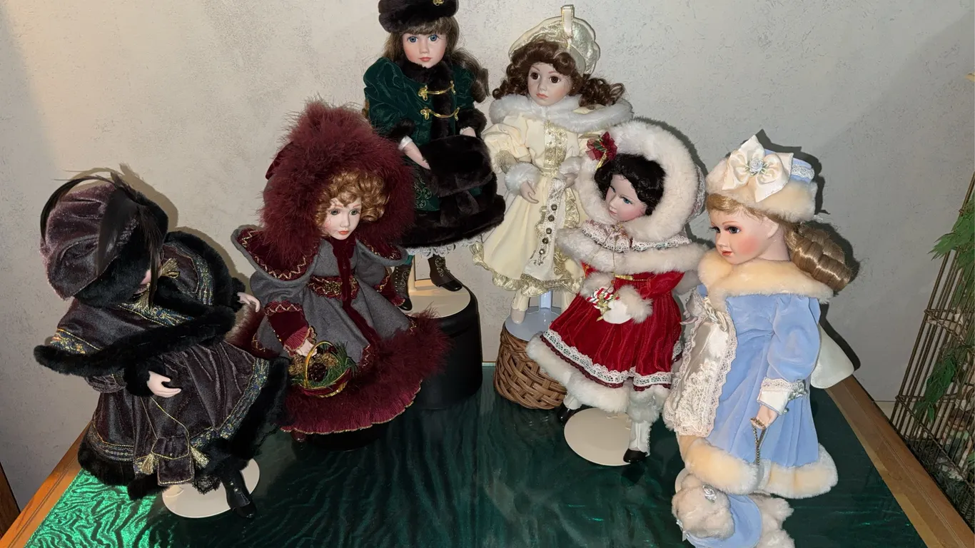 Collection of 6 Porcelain Victorian Style Dolls