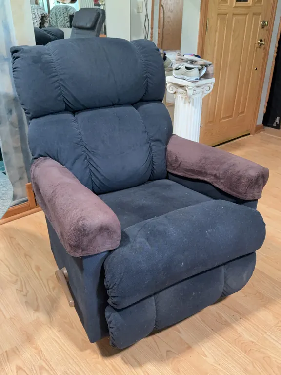 La-Z-Boy Upholstered Rocker Recliner