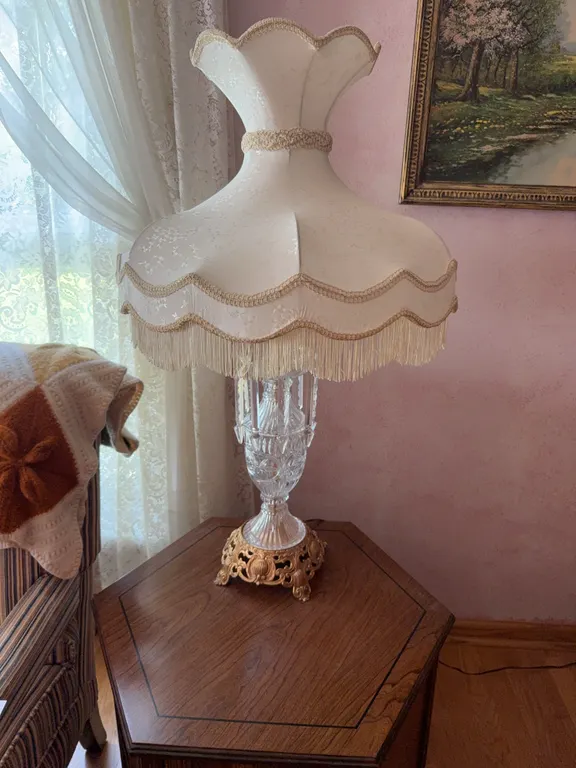 Vintage Hollywood Regency Cut Crystal & Brass Table Lamp