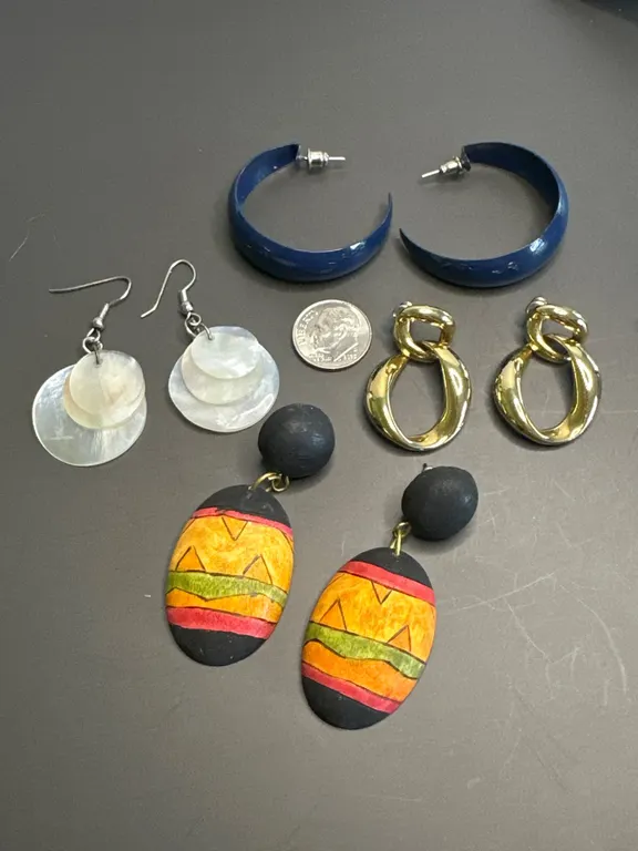 Four Pairs of Vintage Earrings in Mixed Materials