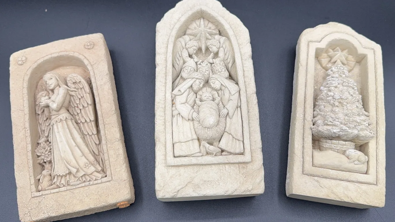 Carruth Studio Stone Art Wall Christmas Plaques