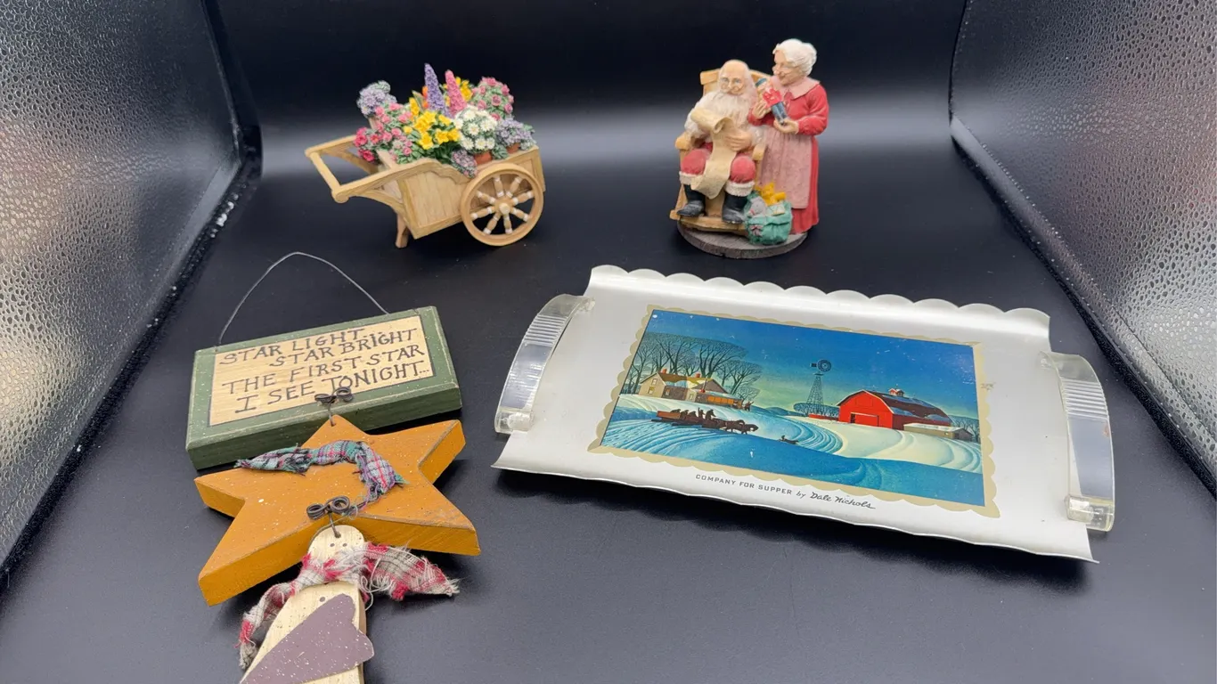 Box Lot Christmas Items - Company For Supper Tray