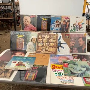 Quantity of Long play records by various artists ￼
