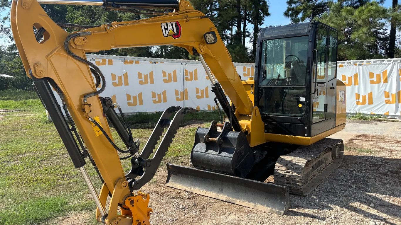 CATERPILLAR 306 HYDRAULIC EXCAVATOR