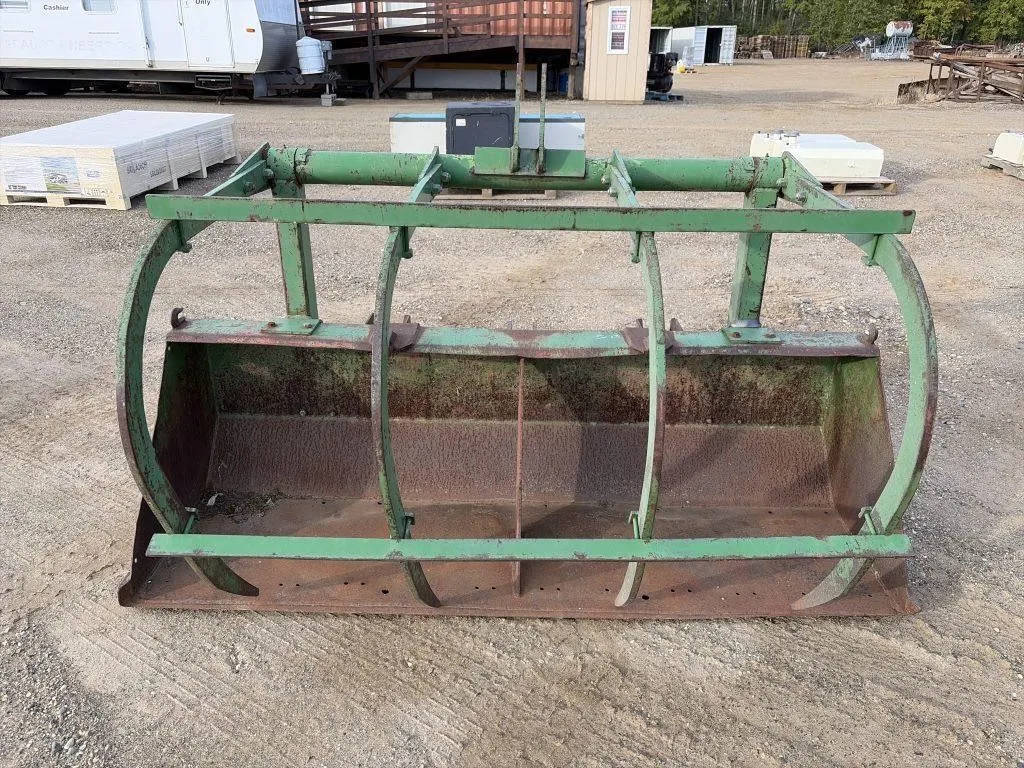 John Deere Grapple Bucket Attachment - 7 Ft