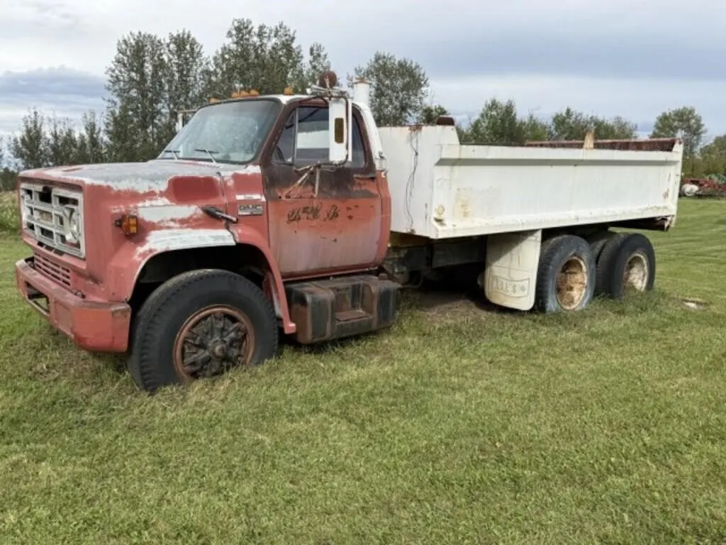 GMC 7000 Gravel Truck
