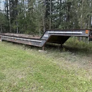 1978 Fruehauf Low-Boy Trailer