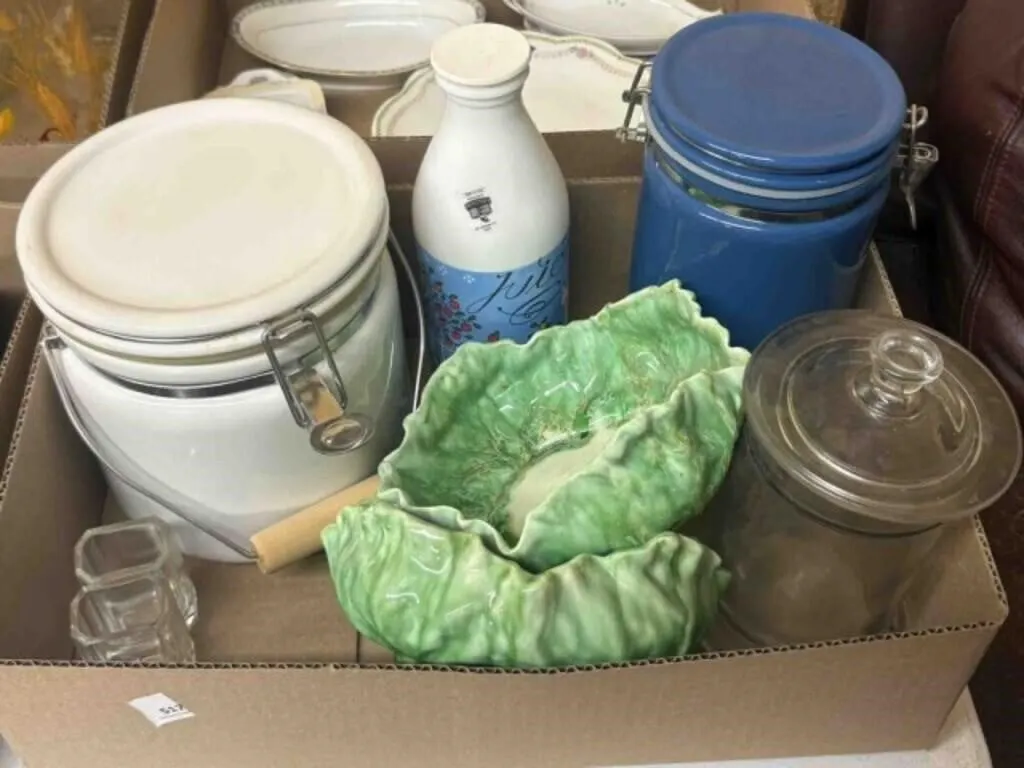 CONTAINERS. LETTUCE LOOK BOWL, ECT