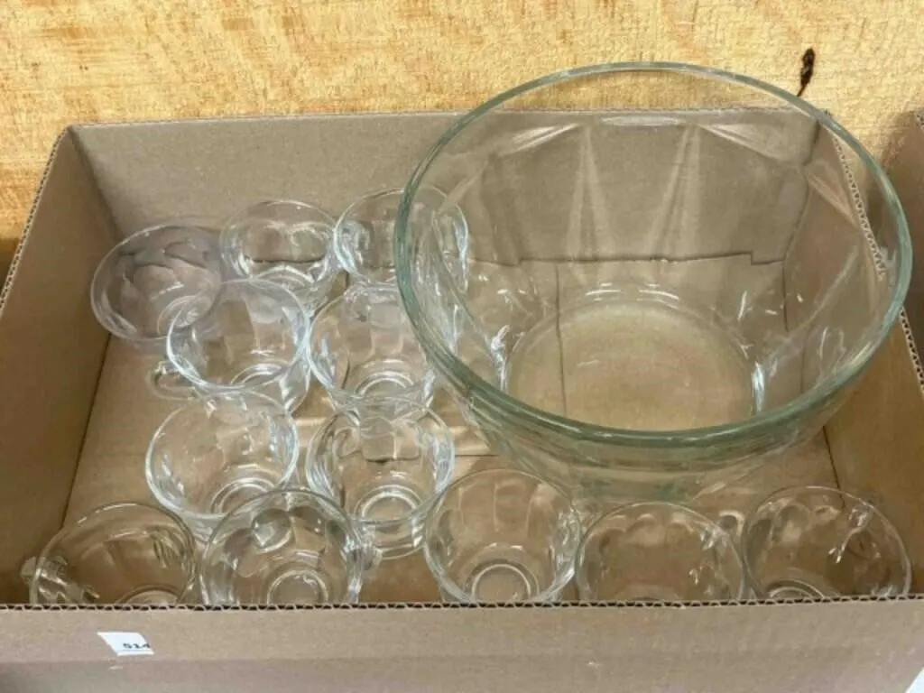 CLEAR GLASS PUNCH BOWL AND CUPS