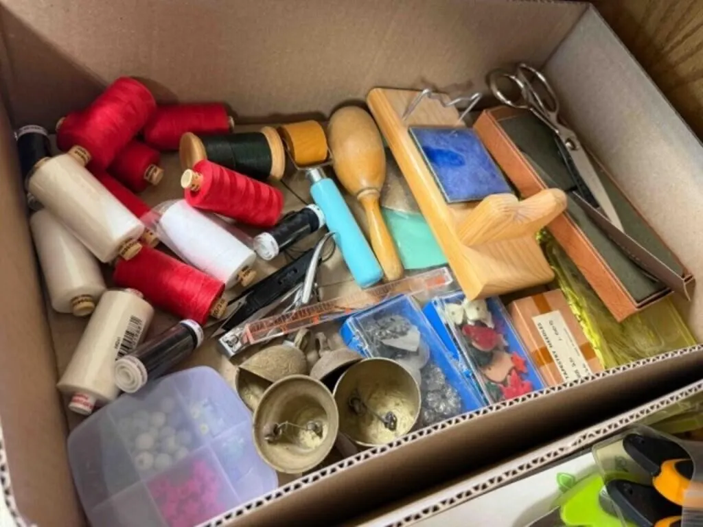 SEWING TOOLS/MATERIALS