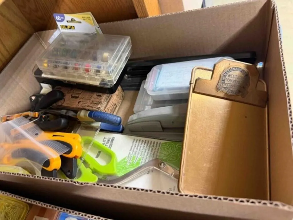 SEWING TOOLS/MATERIALS