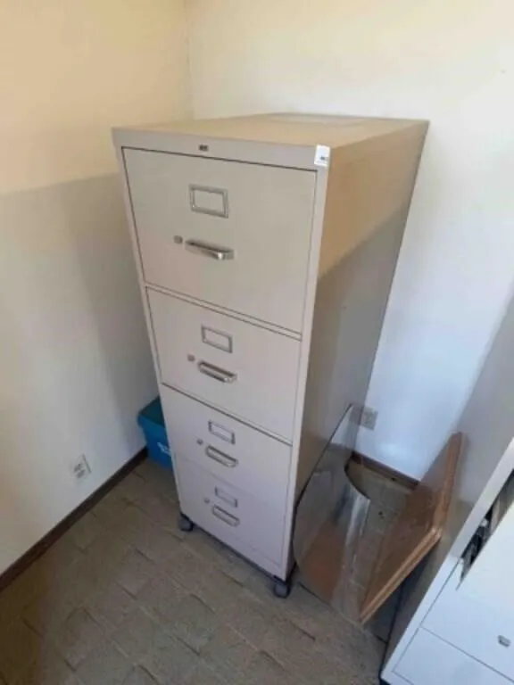 4 DRAWER FILE CABINET