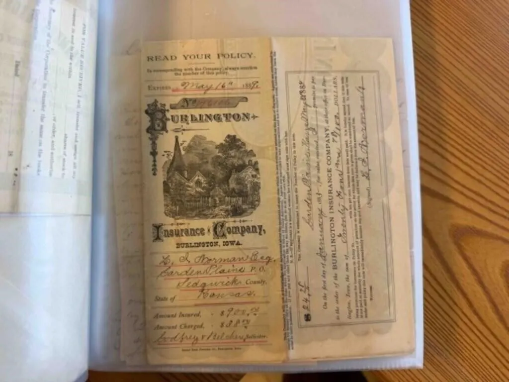 ASSORTED VINTAGE RECEIPTES, NOTES, DOCUMENTS