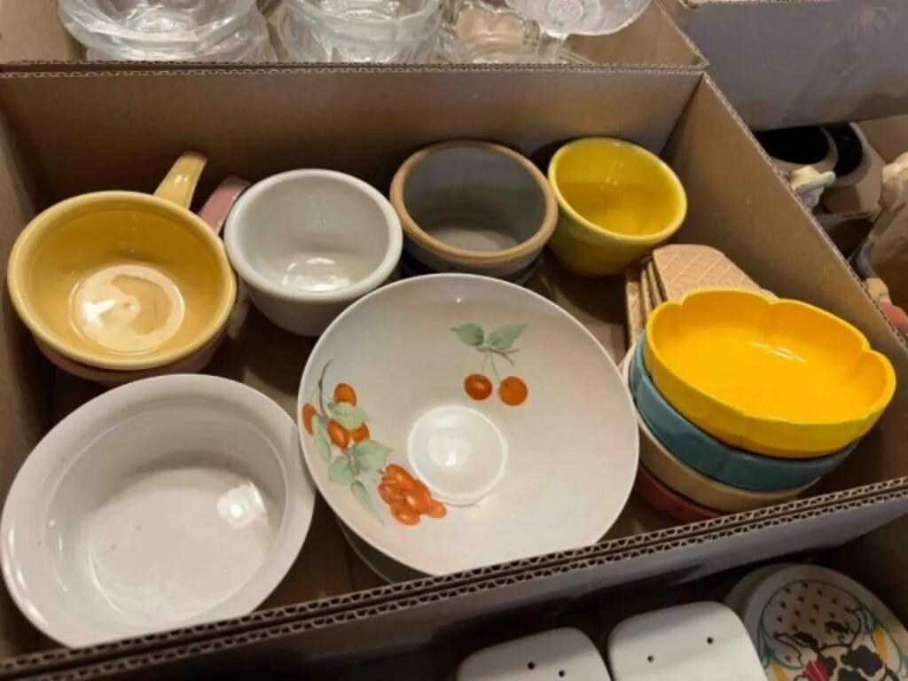 Assort. Of Ovenware Bowls