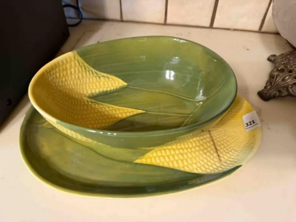 2pc - Shawnee 12"Platter-9"Bowl