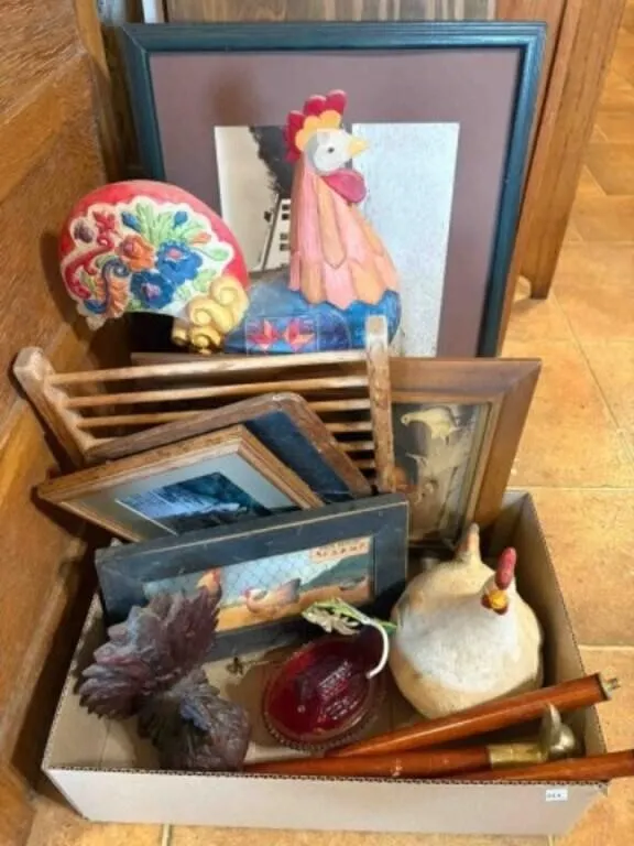 Cranberry Hen/Slate Board-Home D�cor