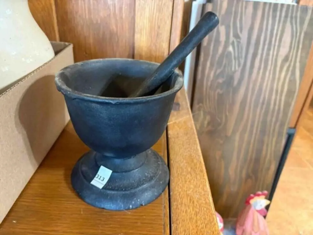 Vintage Cast Iron Pharmacy/Kitchen Crusher -