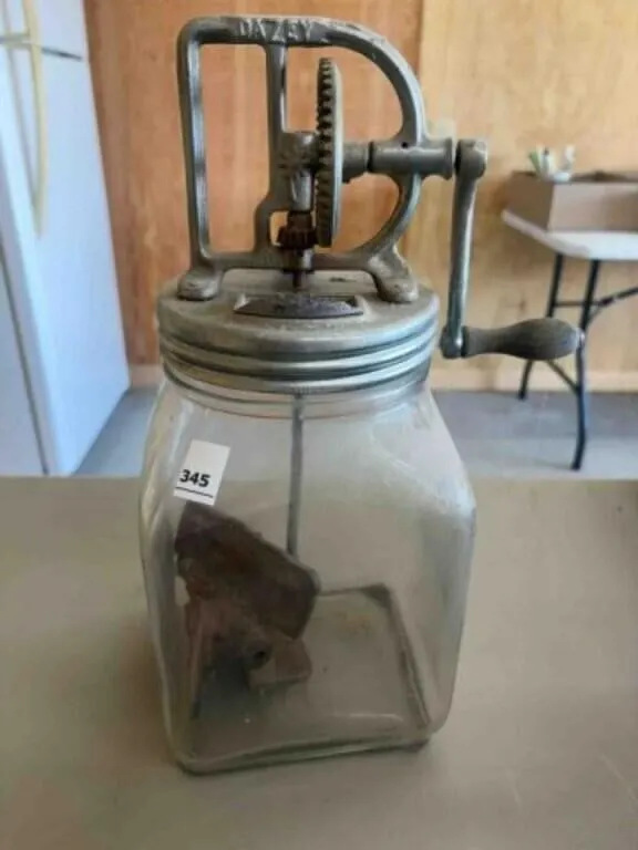 Vintage No 40 Dazey Churn