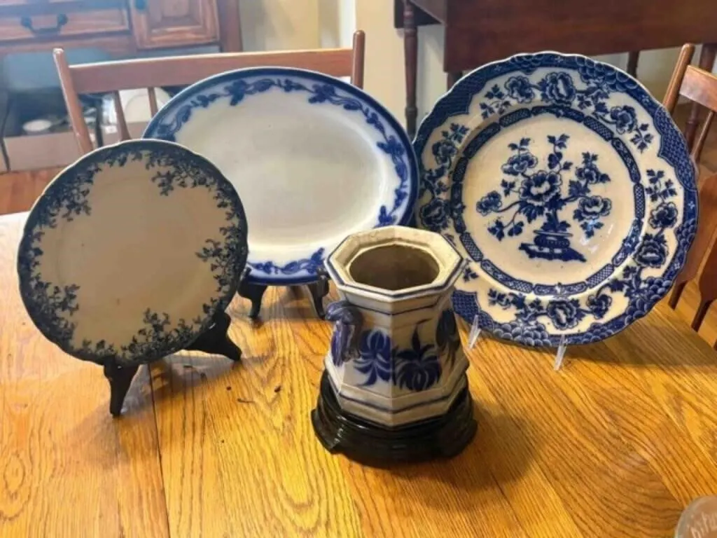 Vintage Porcelain Milton Royal Plate - Fekin