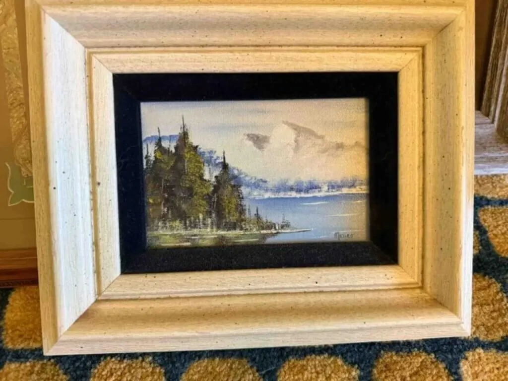 misc. pictures and frames, see pictures, Bedroom