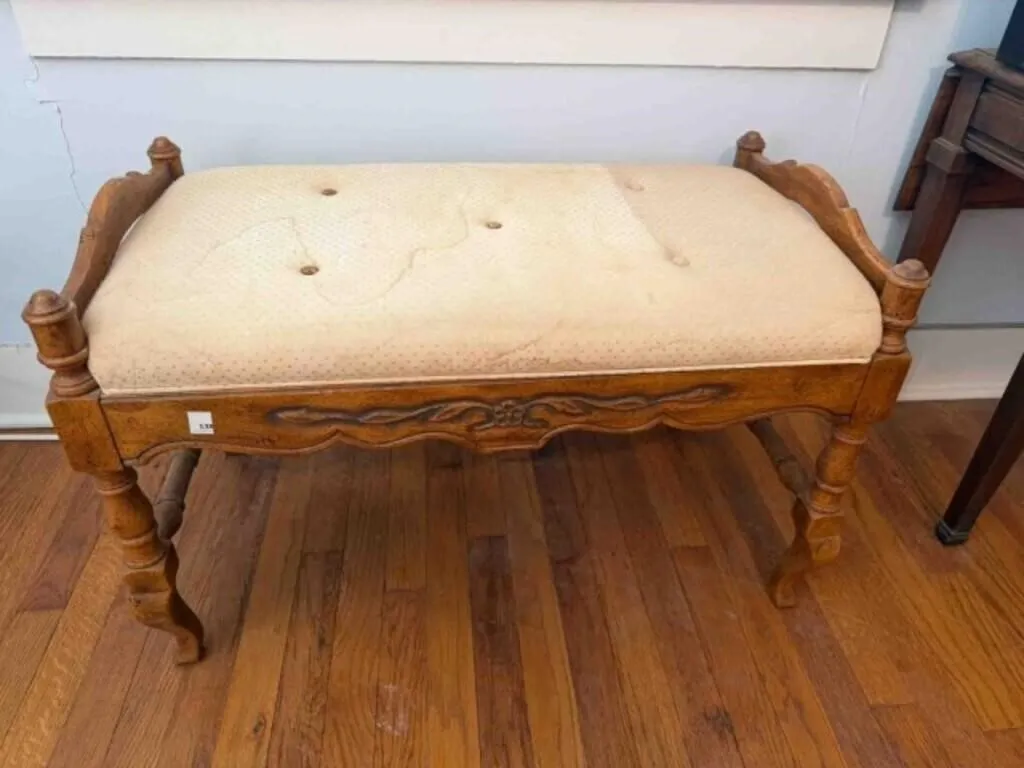 padded dressing bench; 31" x 17" x 20"