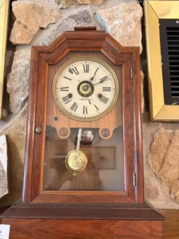 Vintage Seth Thomas mantle clock, dual wind,