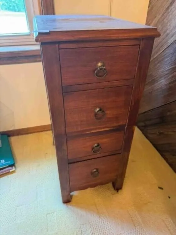 wood 4-drawer side chest;