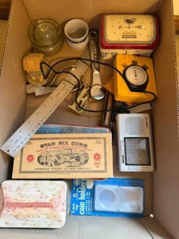 Box of misc. items, see pictures