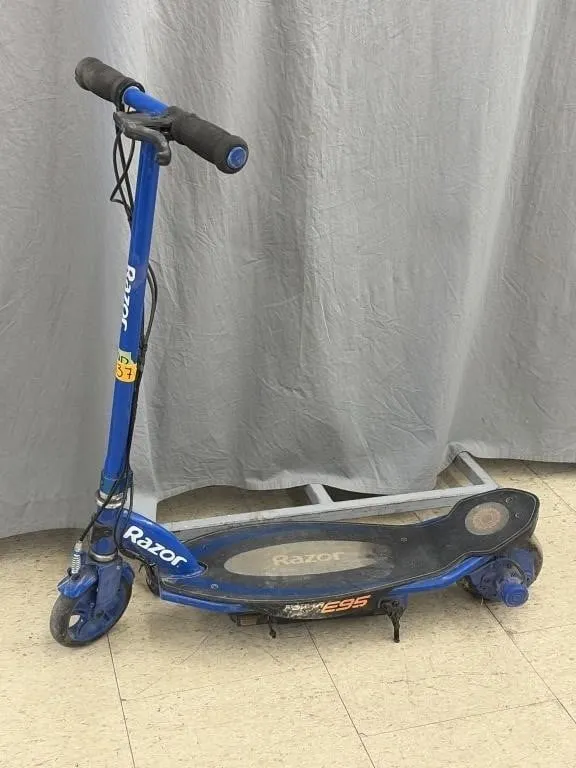 Blue Razr Power Core E95 Electric Scooter