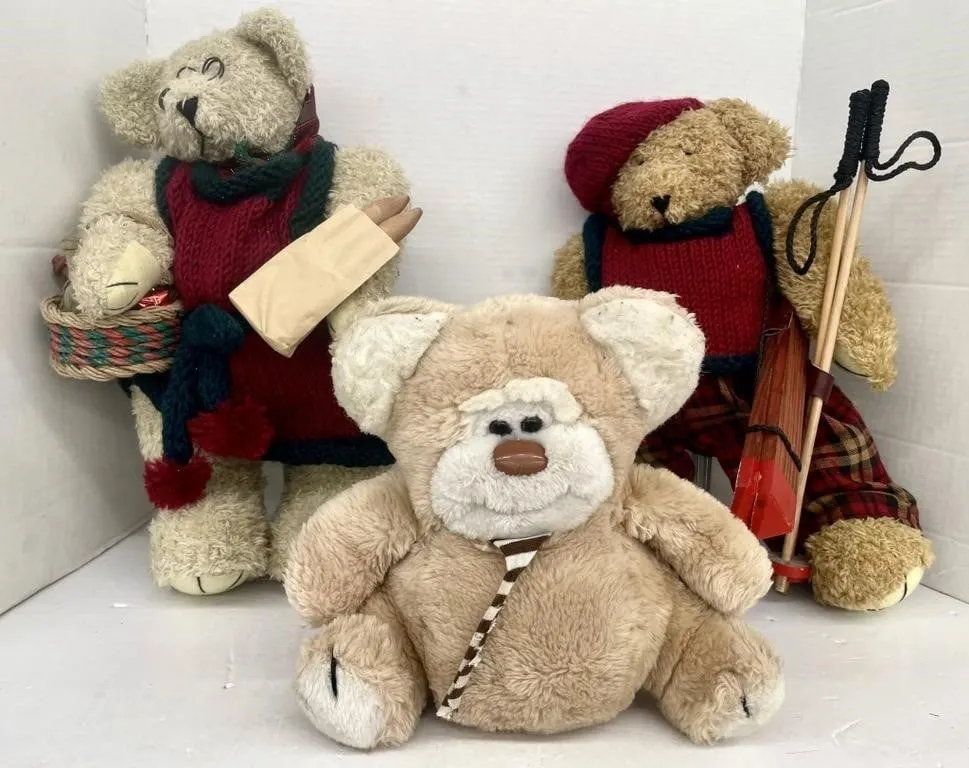 Two vintage windup musical bears: one is a French