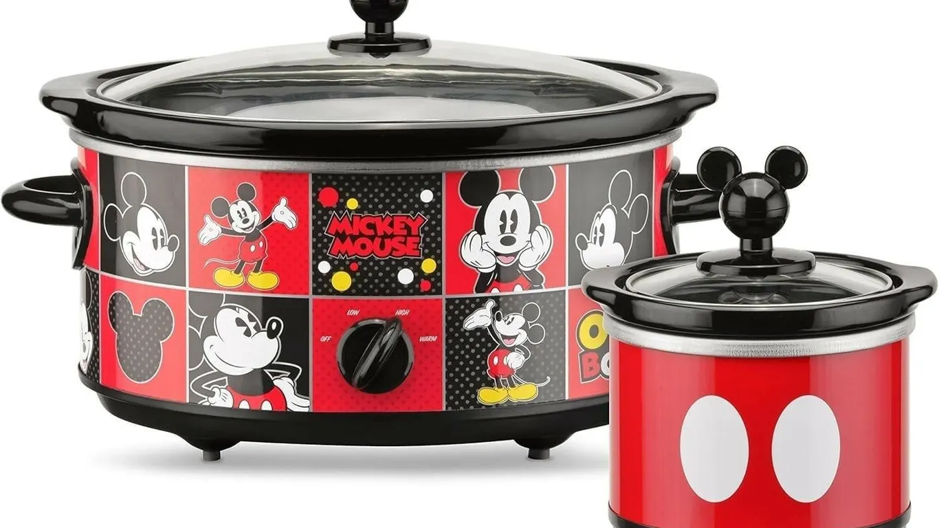 Disney Mickey Mouse 5qt Slow Cooker 20oz Dipper