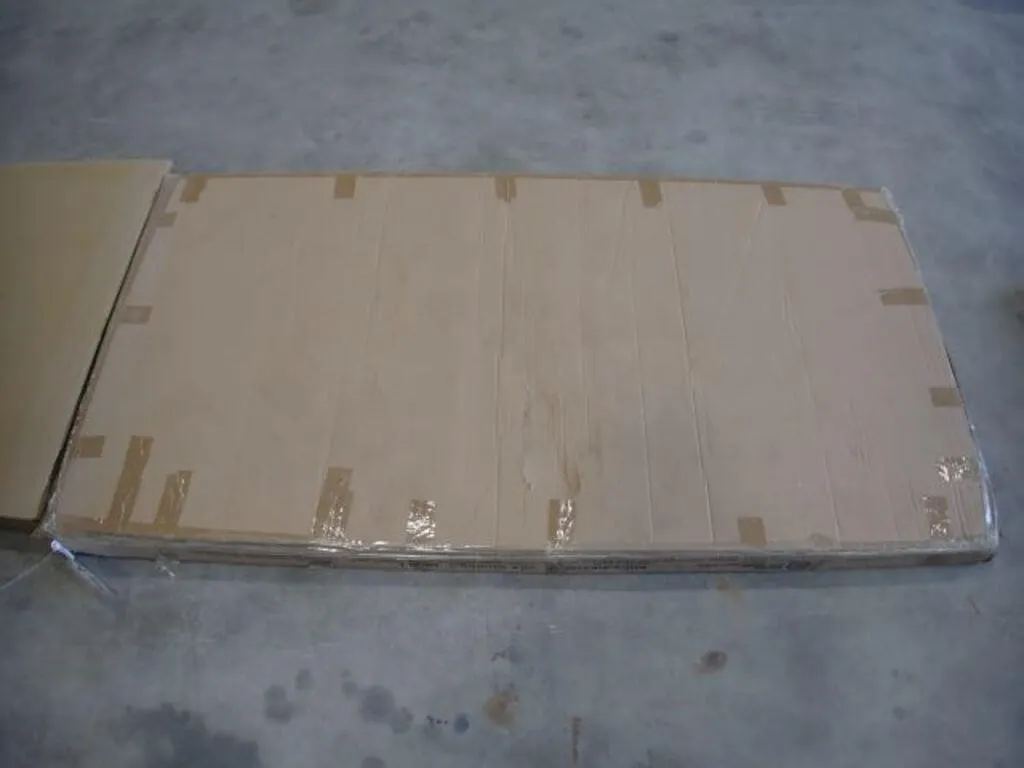 UNUSED Goldwind Furniture Office Desk