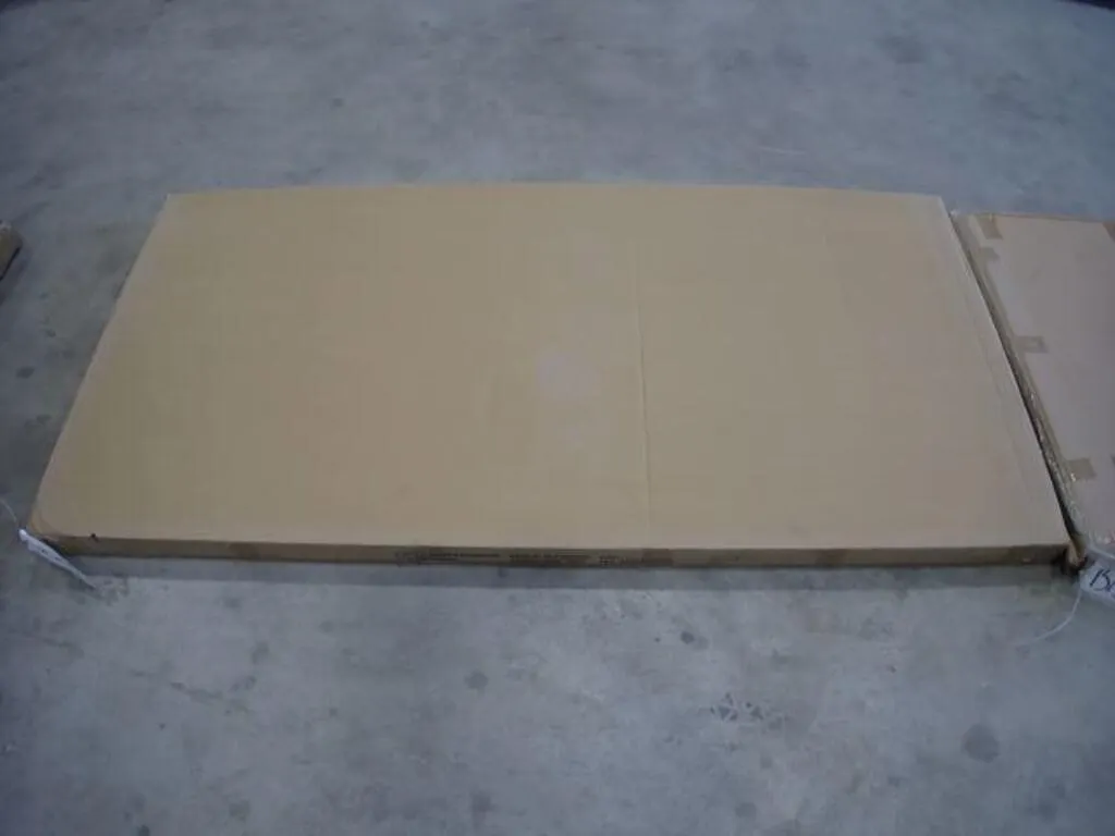 UNUSED Goldwind Furniture Office Desk