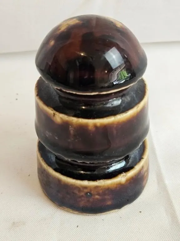 Brown Glazed Ceramic Insulator Assembly