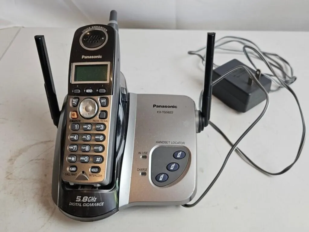 Panasonic KX-TG5622 5.8GHz Cordless Phone