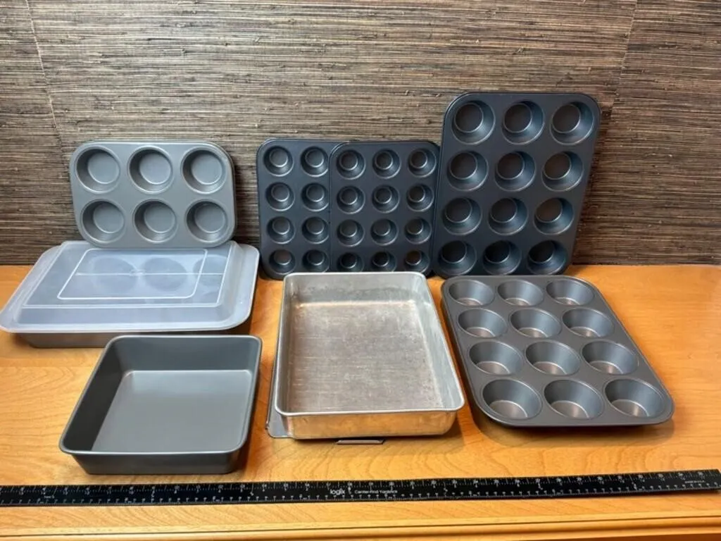 Mixed Baking Pans & Muffin Tins