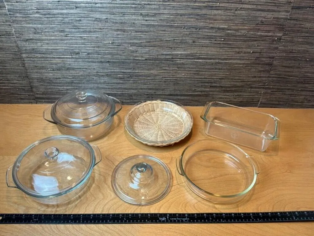 Vintage Glass Bakeware & Baskets (6pc)